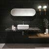 柔らかな砂紋を纏った彫刻のような洗面ボウル。BATHCO（スペイン）の「Sand Waves」シリーズより、W500×D385×H165mmのワイドなフォルムが洗面空間にゆとりと存在感を与えます。落ち着いたマットホワイトが、モダンで洗練された印象に。